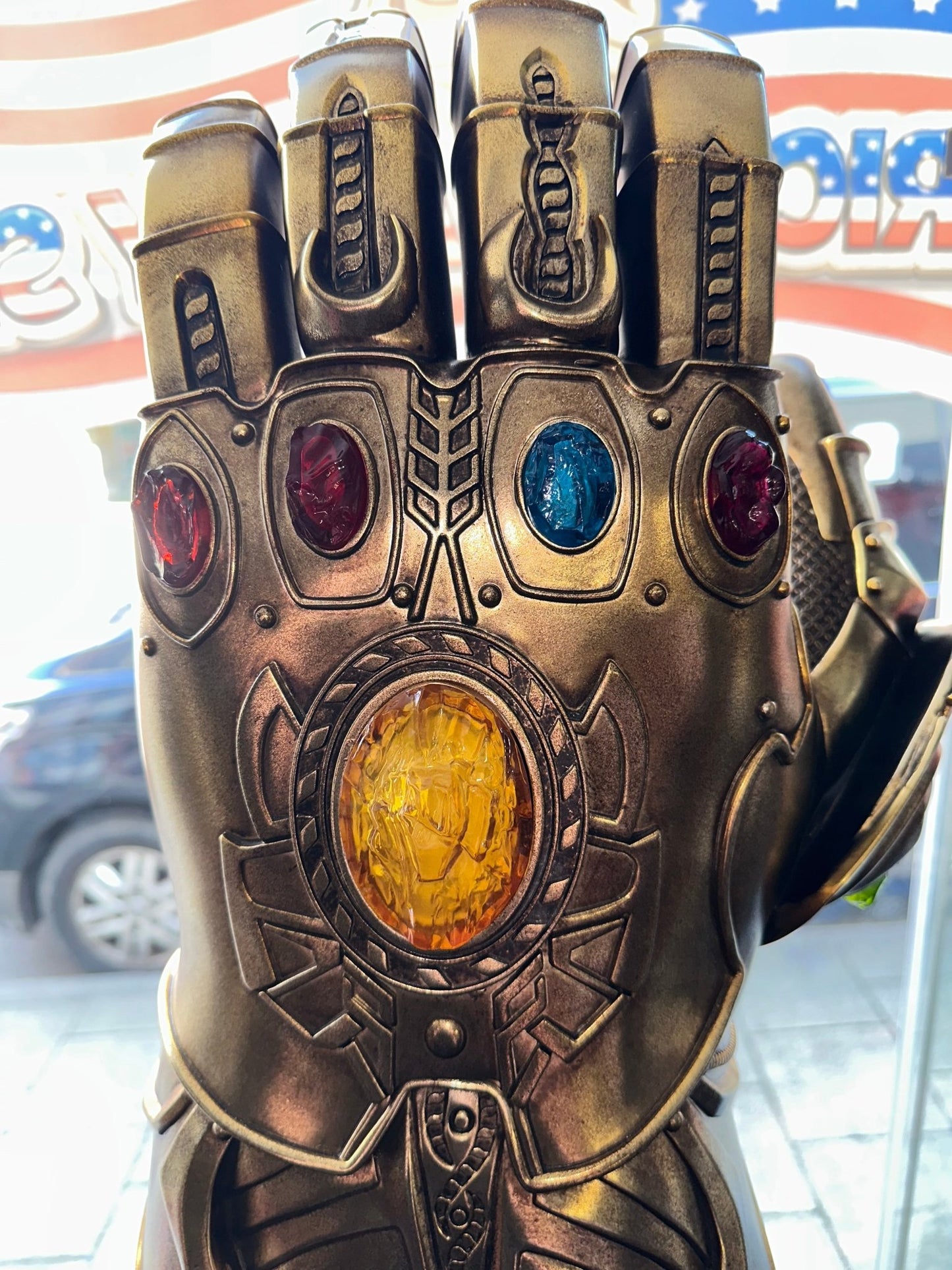 The Thanos Avengers Infinity War Gauntlet - KOOLTHINGS
