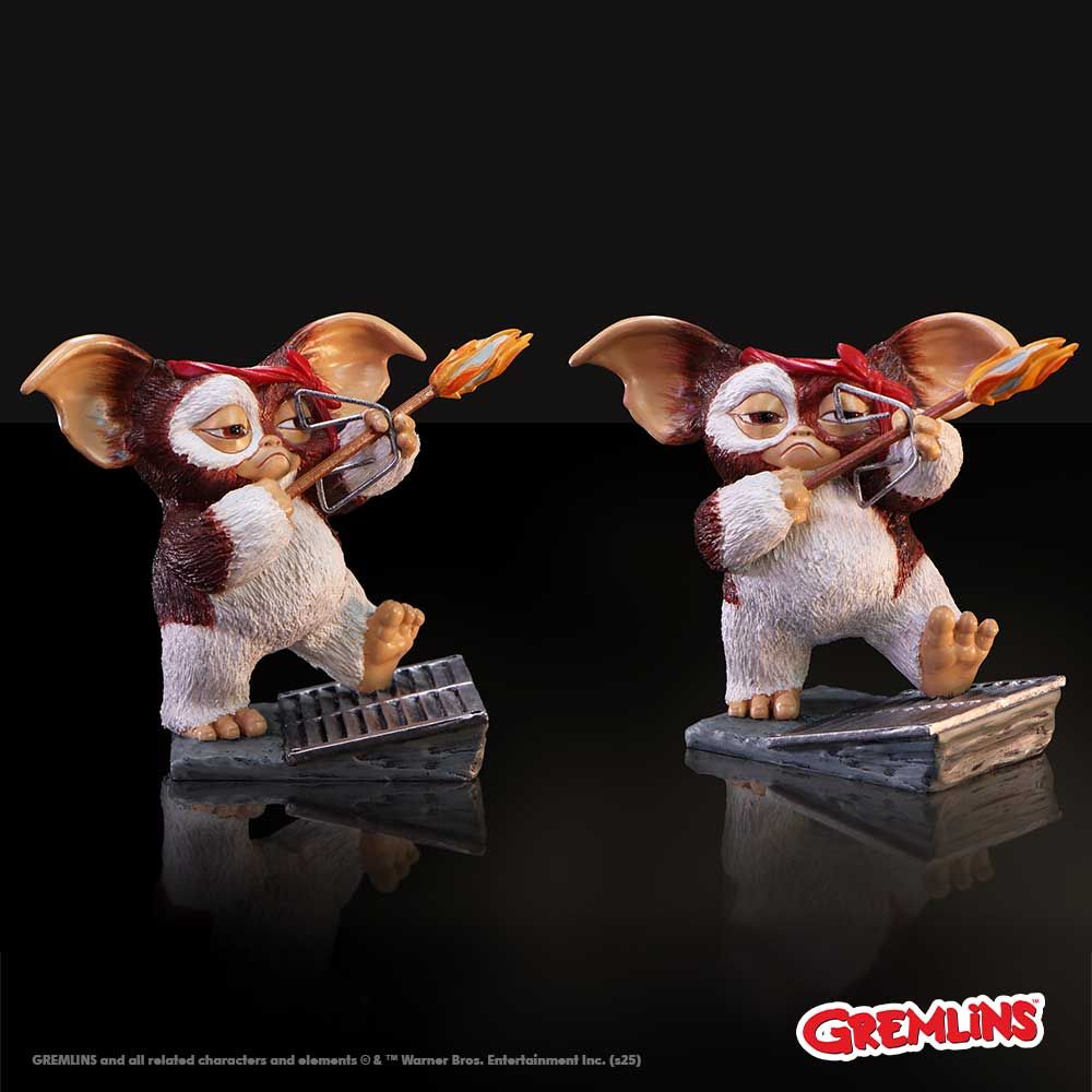Gremlins Gizmo “Ready Aim Fire” Figurine – Officially Licensed 11.5cm Collectable - KOOLTHINGS