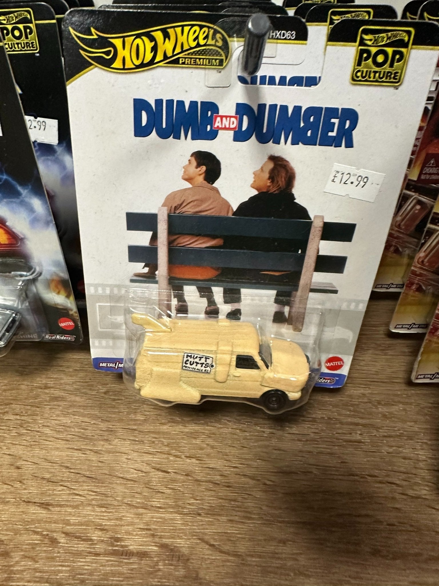Hot Wheels Premium Pop Culture Dumb and Dumber Mutt Cutts Van, Die - Cast Metal Collection - KOOLTHINGS