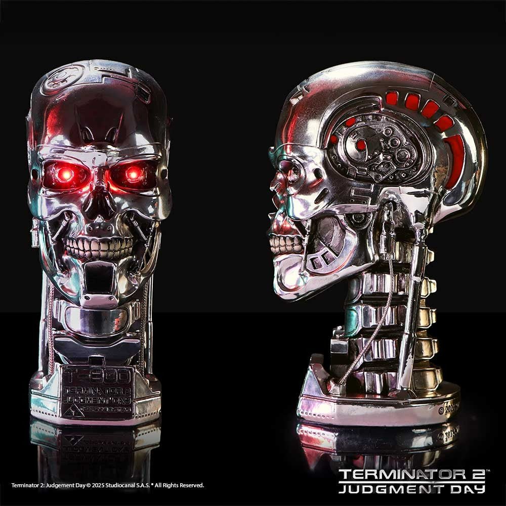 T-800 Terminator Light Up Figurine 21cm - KOOLTHINGS