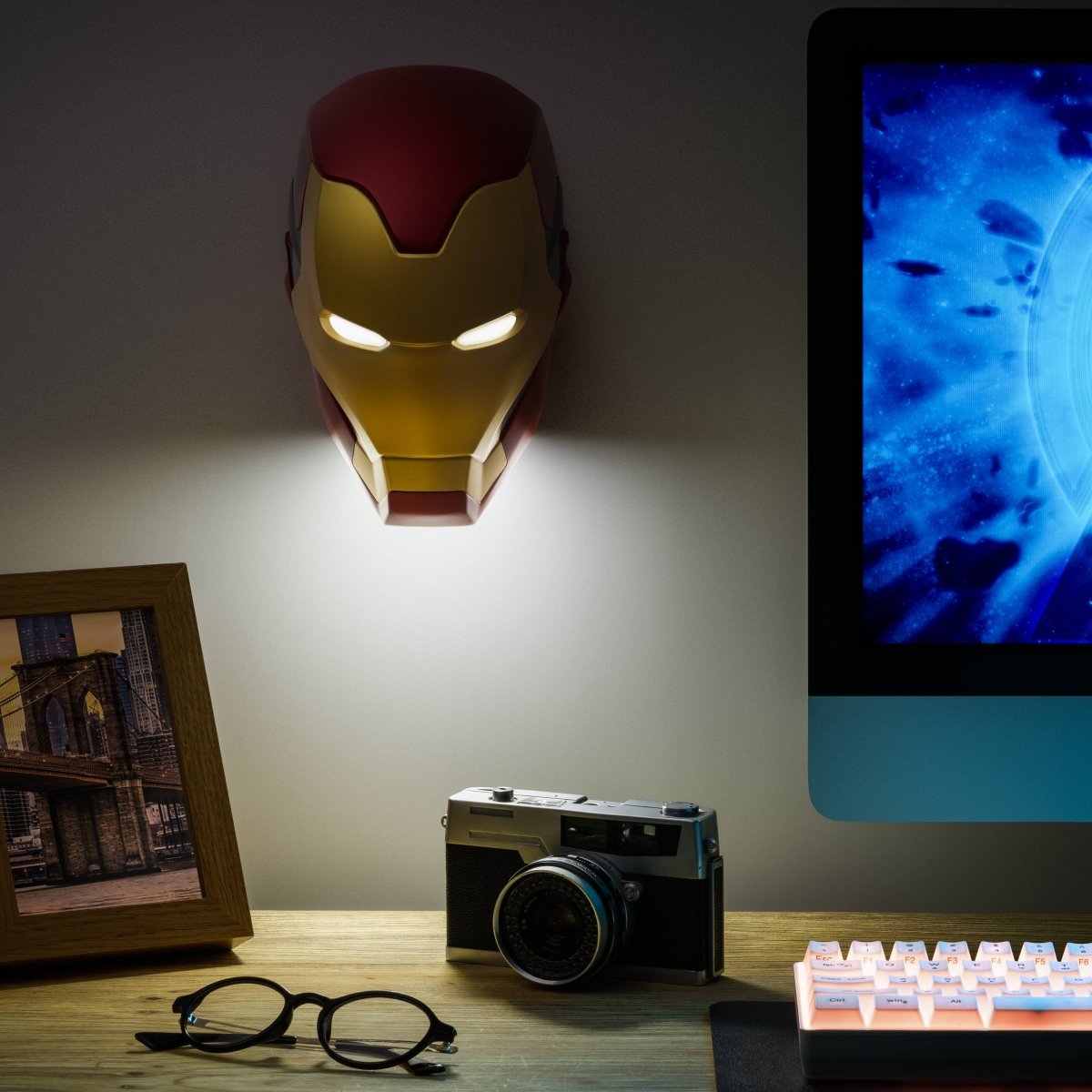 Marvel Avengers Iron Man Mask Light - KOOLTHINGS