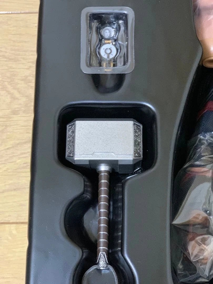 Hot Toys CAPTAIN AMERICA AVENGERS/ENDGAME 1/6 Scale Figure - KOOLTHINGS
